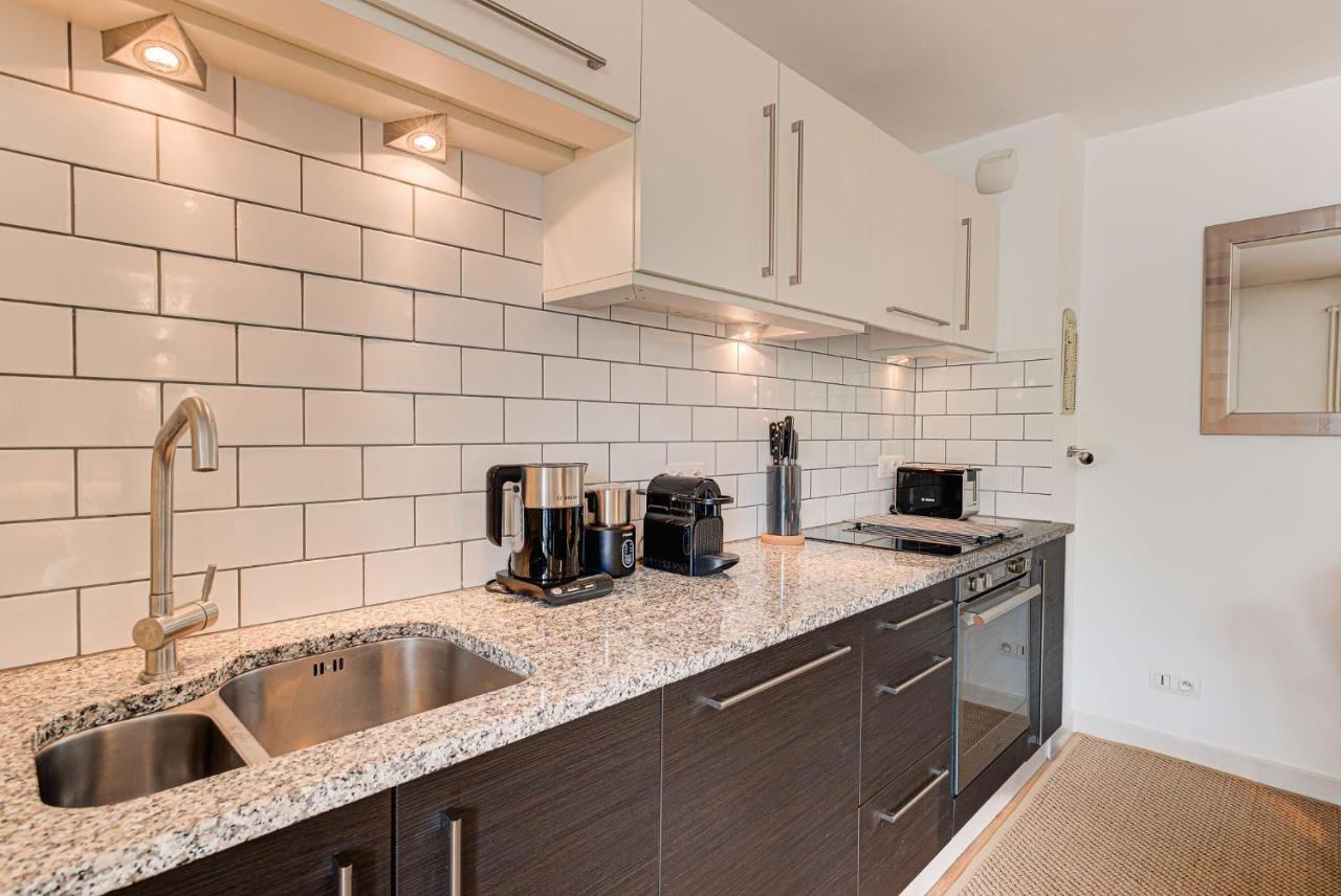 Apartment Cosmiques - Alpes Travel - Central Chamonix - Sleeps 4 외부 사진